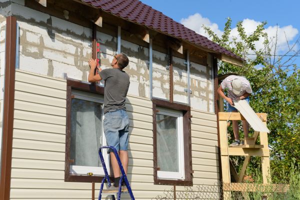 Handyman Siding Repair in Bryan